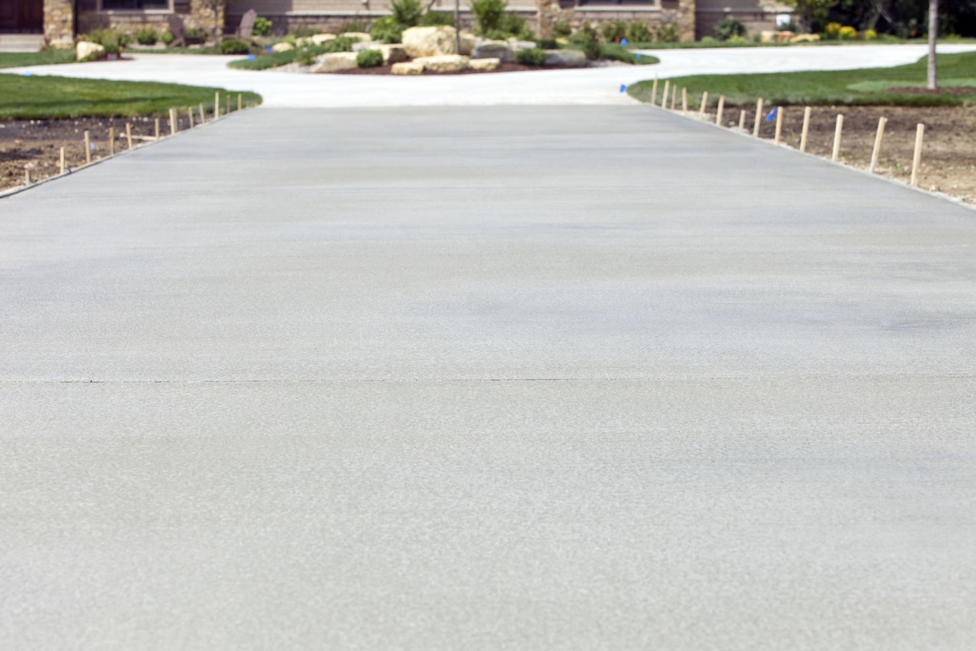 Why choose our Pittsburgh concrete contractors? Expert driveways, patios, and foundation services.